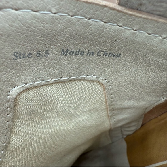 DOLCE VITA Rozane  Snakeskin-Embossed Leather Pointy Toes Slip On Booties SZ 6.5 - Picture 4 of 16